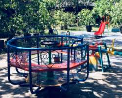 There is also a playground with exciting rides so that the young visitors can also enjoy the trip.